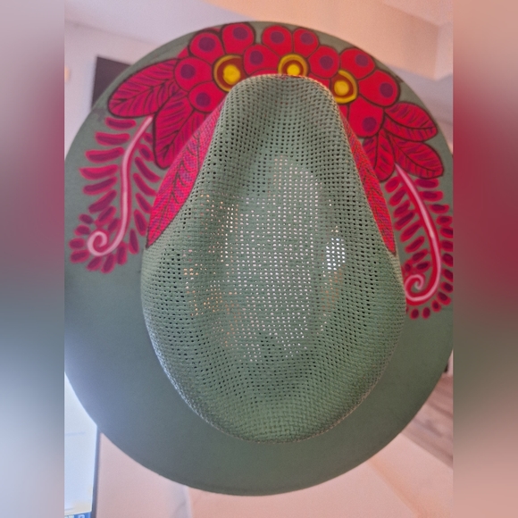NEW! Hand painted detailed, vibrant, colorful flowers fedora hat - Picture 7 of 9